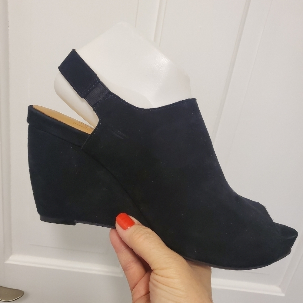 NWOB L'Amour Des Pieds "Idaline" Black Suede Peep Toe Wedge Heels Size 9.5 Chic - Picture 5 of 9